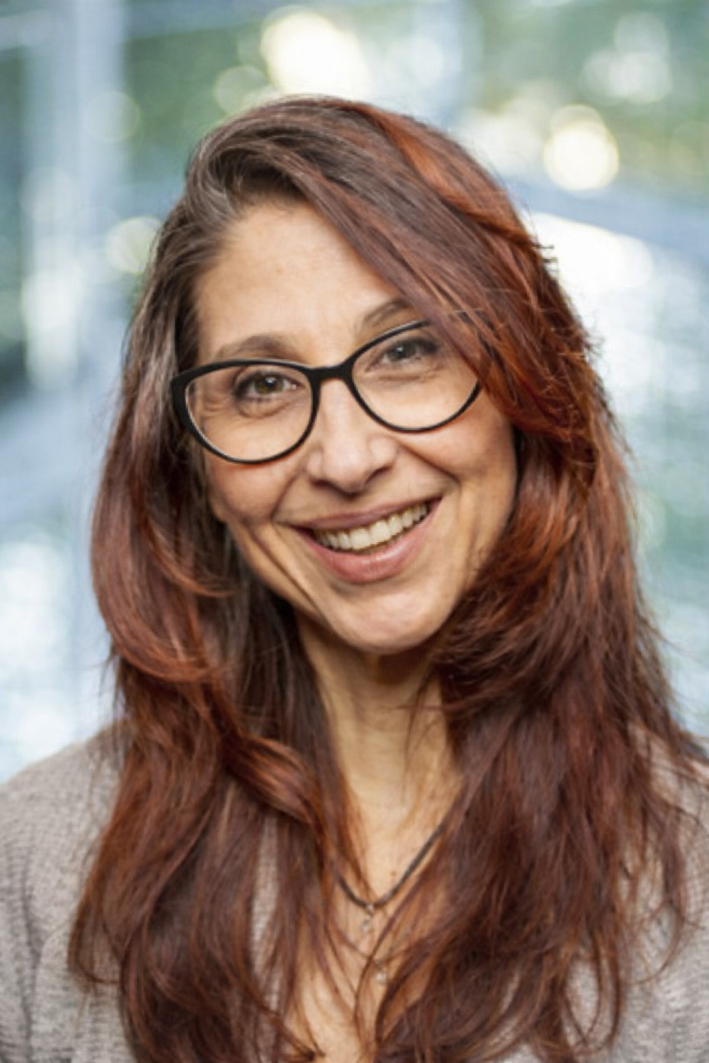Carla Basante Headshot